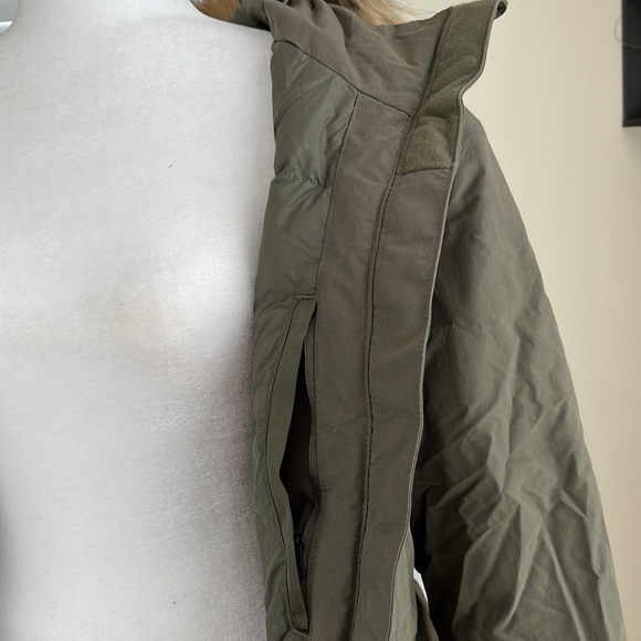 North Face Arctic Hooded Parka - Picture 9 of 9